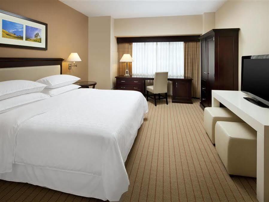 Sheraton Garden Grove-Anaheim South Exteriér fotografie